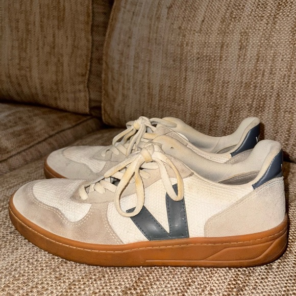 Men’s Veja V-10 Sneaker Size 11.5 - Picture 3 of 7